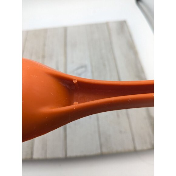 Vintage Rubbermaid 1910 Orange Plastic Ice Cream Scoop 7 1/2" #3 - Picture 8 of 8